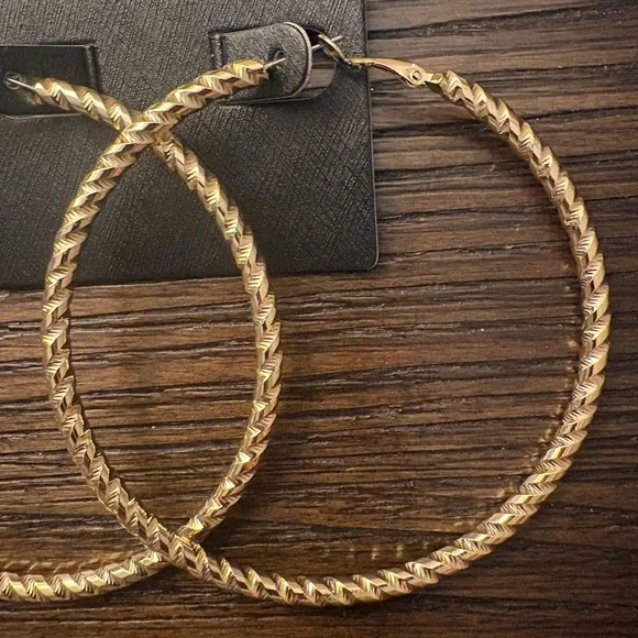 NEW House of Harlow 1960 Gold Hoop Earrings - Picture 2 of 3